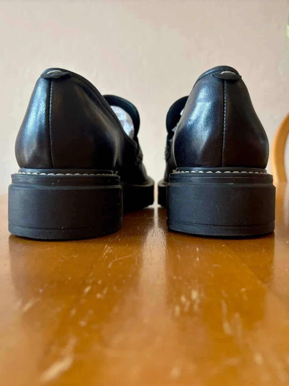 Bernardo Chandler Black Leather Loafers | Size US 8.5
